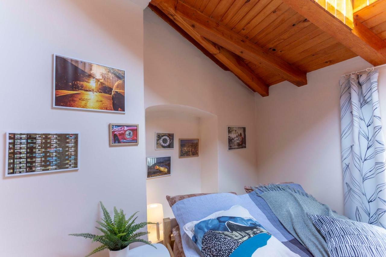 Gallery B28 - 3 Bedroom Downtown