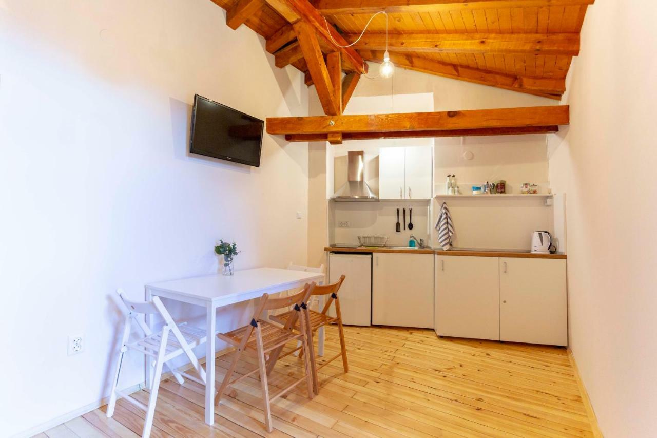 Gallery B28 - 3 Bedroom Downtown Apartment Sofia