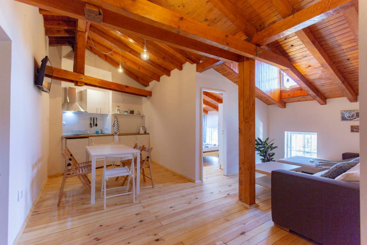 Gallery B28 - 3 Bedroom Downtown Apartment